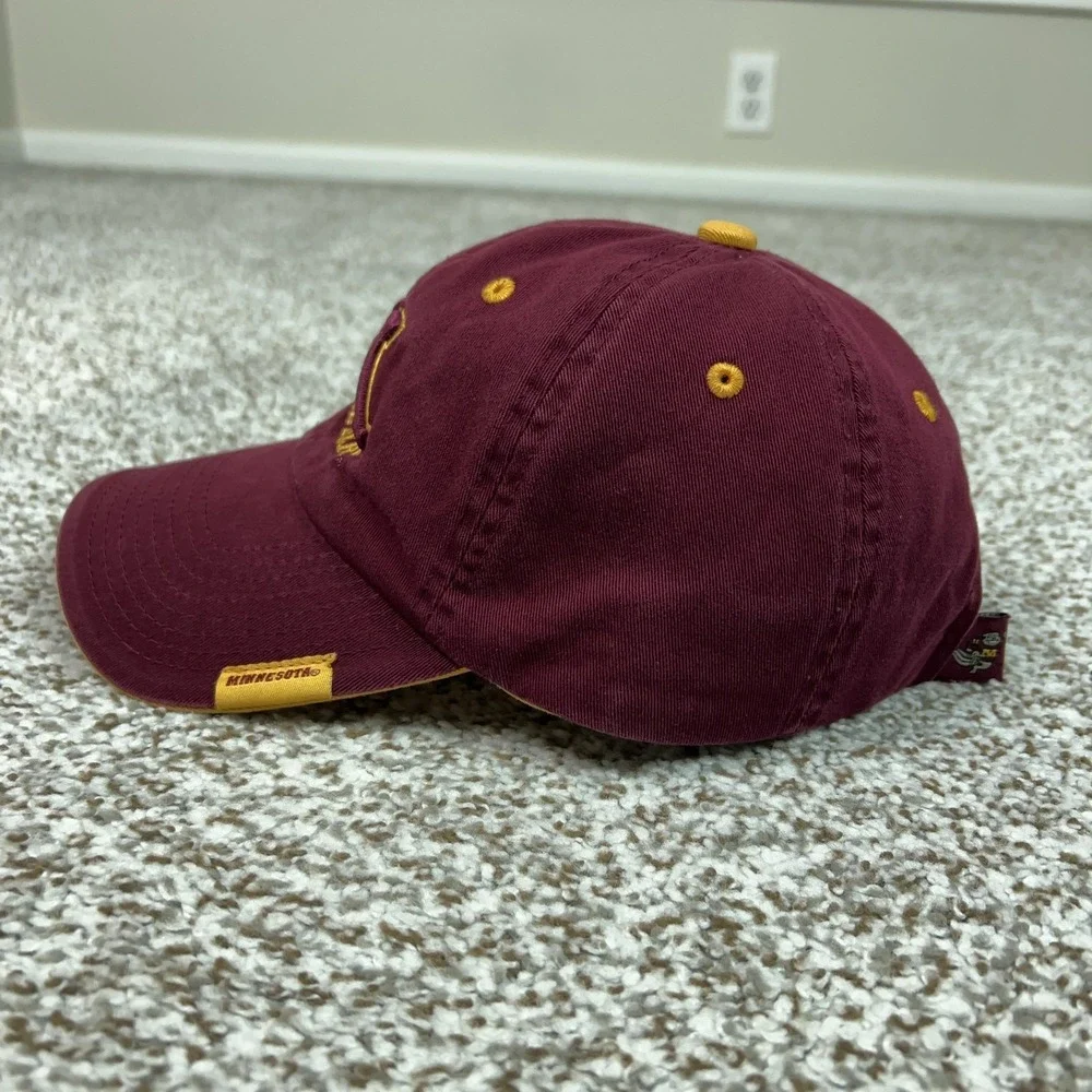 Minnesota Golden Gophers Hat Cap Strap Back‎ One Size Red NCAA Top Of The World